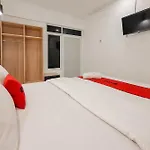 Reddoorz At Grand Mirza Near Pasar Grosir Batik Setono Pekalongan