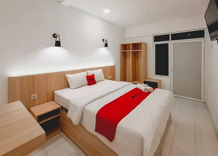 Reddoorz At Grand Mirza Near Pasar Grosir Batik Setono Pekalongan